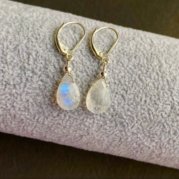 Moonstone Lever Back Earrings Dangle earrings Handmade jewelry for women - Picture 4 of 5